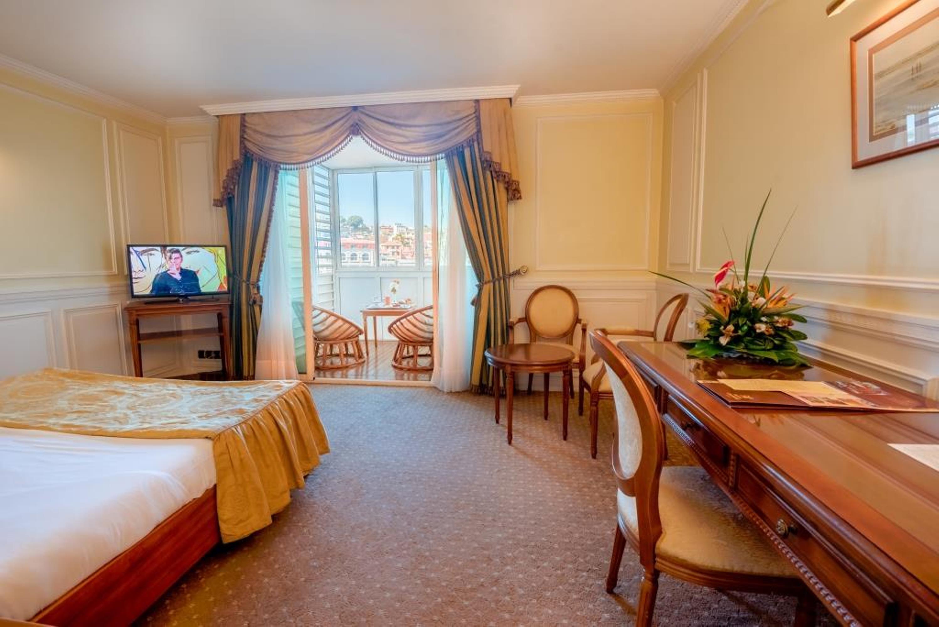 Hotel Colbert - Spa & Casino Антананариву Экстерьер фото